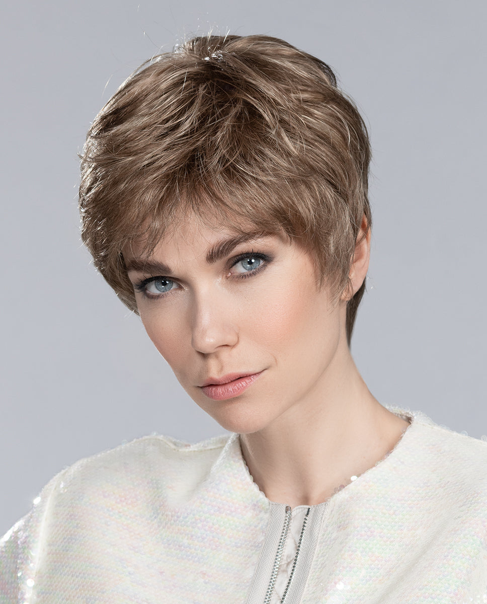 Perruque Carol portée